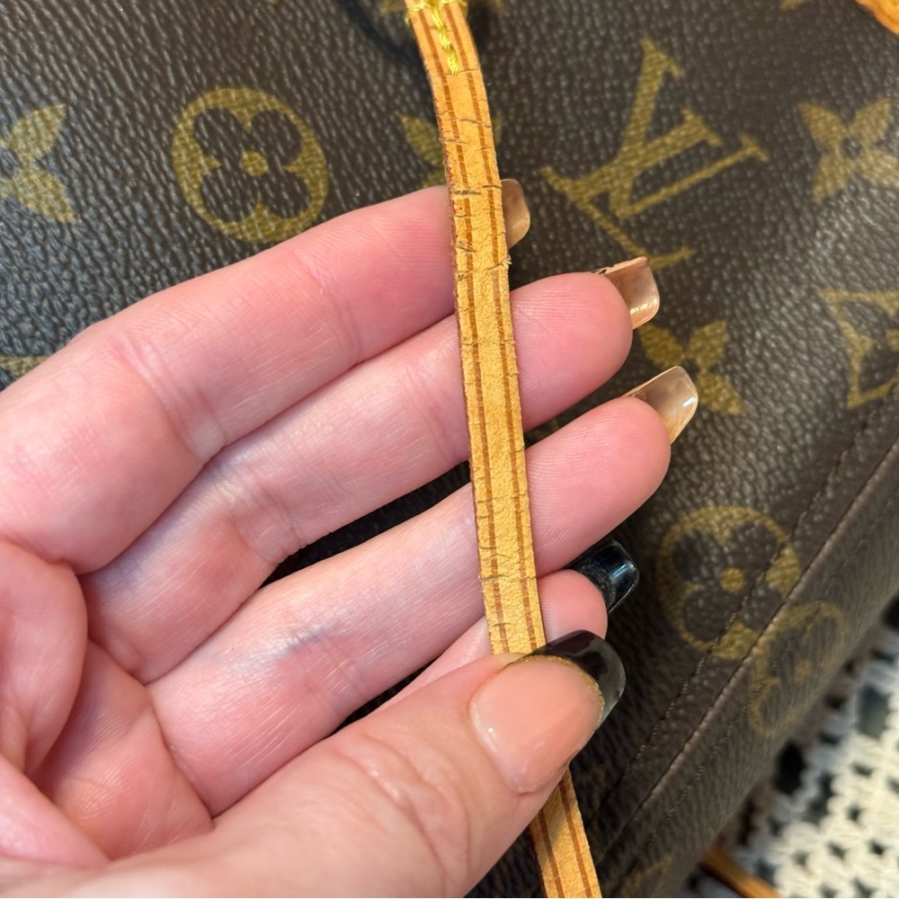 Louis Vuitton Monogram Neverfull GM - Picture 6 of 14